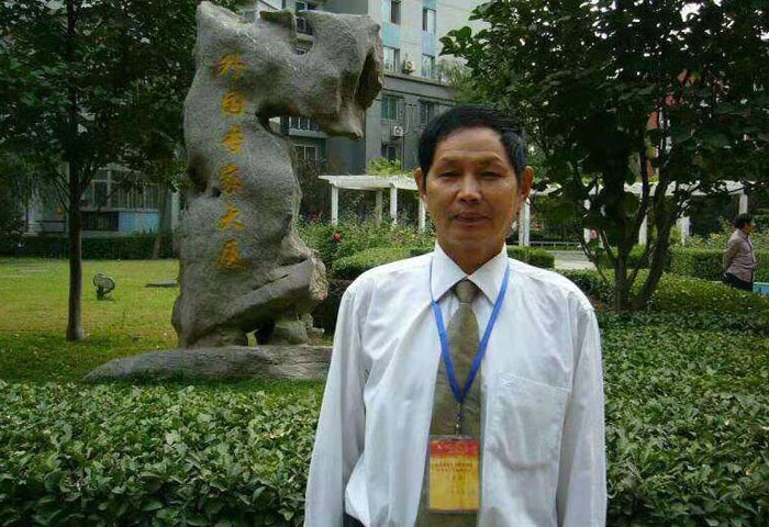 争做新时代的科技先锋，奋力攀登高峰